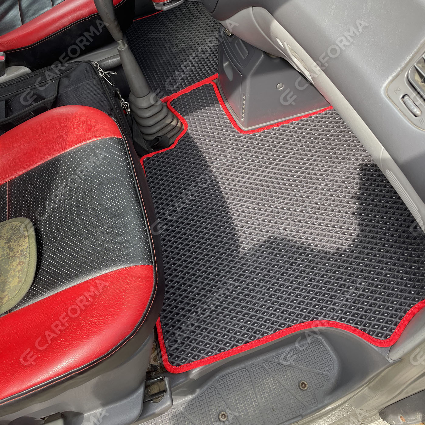 Коврики на Mitsubishi Space Gear 1994&nbsp;-&nbsp;2007 в Пензе