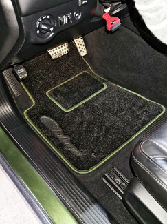 Ворсовые коврики на Dodge Challenger III 2008 - 2023 в Пензе Ворсовые коврики на Dodge Challenger III 2008 - 2023 в Пензе