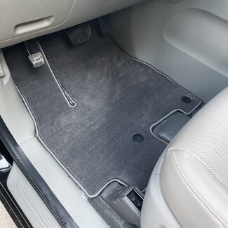 Ворсовые коврики на KIA Carnival III 7 мест 2014 - 2021 в Пензе Ворсовые коврики на KIA Carnival III 7 мест 2014 - 2021 в Пензе