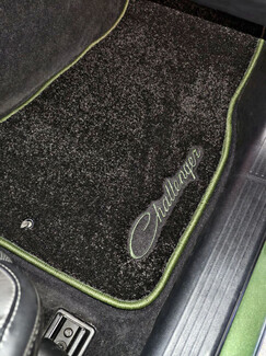 Ворсовые коврики на Dodge Challenger III 2008 - 2023 в Пензе Ворсовые коврики на Dodge Challenger III 2008 - 2023 в Пензе