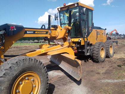 Ворсовые коврики на Спецтехника Автогрейдер SANY STG230C 8 AWD  в Пензе