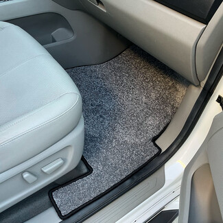 Ворсовые коврики на KIA Carnival III 7 мест 2014 - 2021 в Пензе Ворсовые коврики на KIA Carnival III 7 мест 2014 - 2021 в Пензе