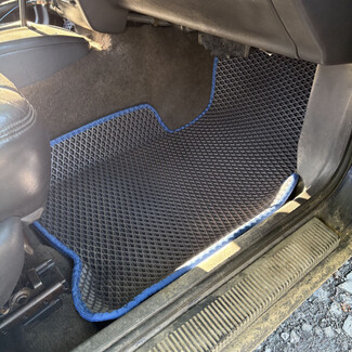 Коврики на Jeep Grand Cherokee (ZJ) 1992 - 1999 в Пензе Коврики на Jeep Grand Cherokee (ZJ) 1992 - 1999 в Пензе